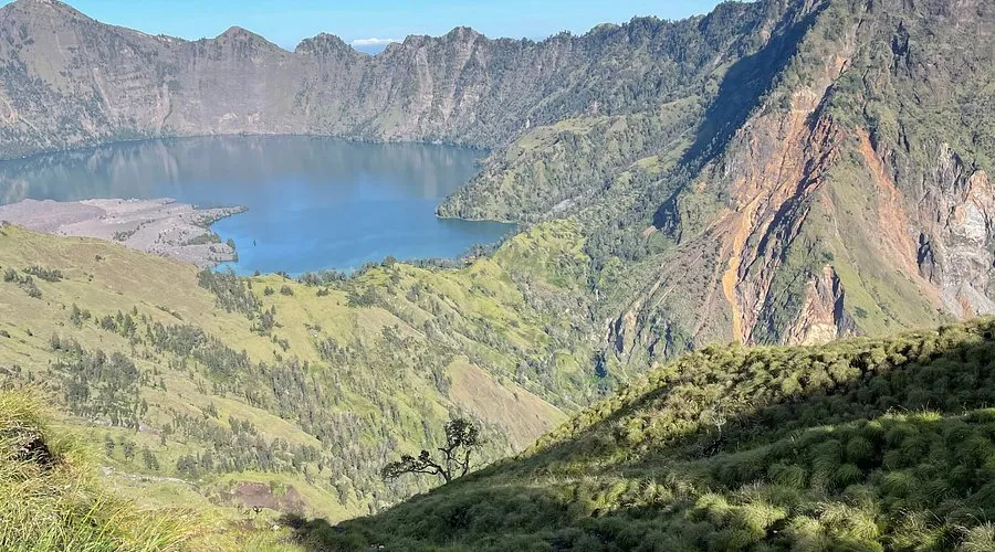 Rinjani 3 Days 2 Nights Trek � Sembalun to Senaru Route